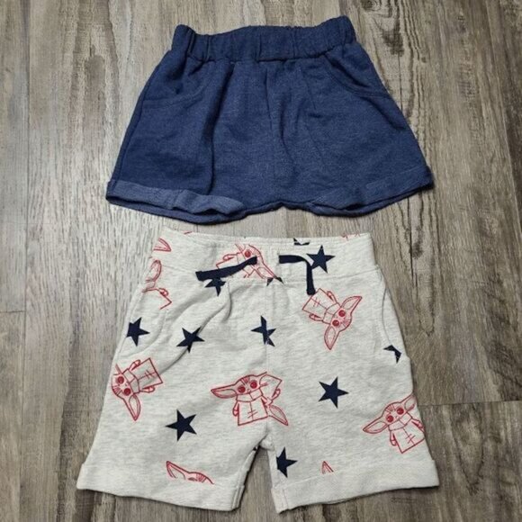 Boys2 Pairs Shorts Star Wars Yoda 4T NEW - Picture 1 of 4